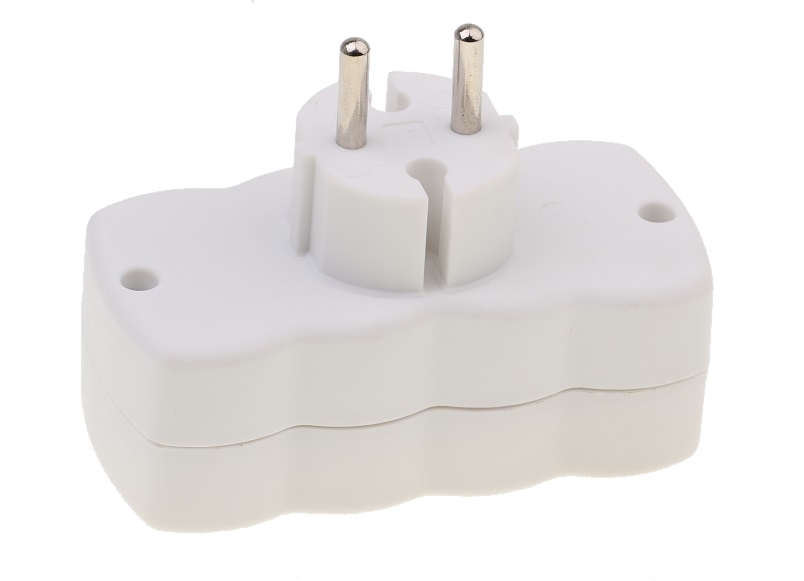 Rozgałęźnik na 4 gniazda płaskie 230V - 4x2,5A 5 15044901766