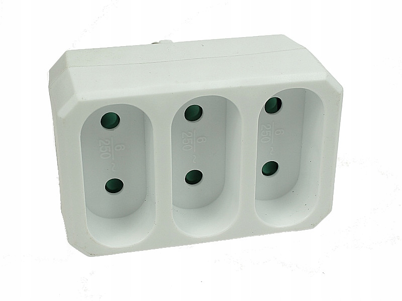 Rozgałęźnik na 3 gniazda płaskie 230V - 3x2,5A 5 15044901805